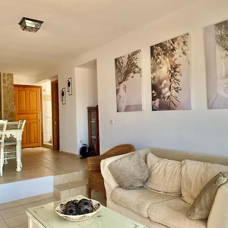 Semi-detached House, With An Impressive View Of The Sea And The Valley 펜션 산트 호안 데 라브리트하